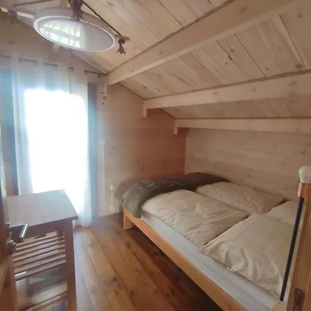 Babuskowe Drewniak Casa de Férias Ropa